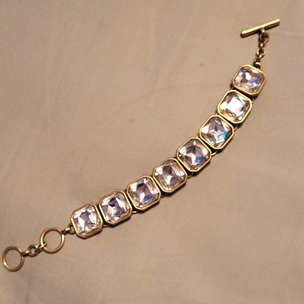 NWOT Chloe + Isabel Retro Glam Crystal Bracelet